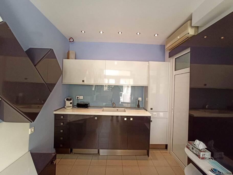 Апартаменты Takis & Machi House Рафина Экстерьер фото