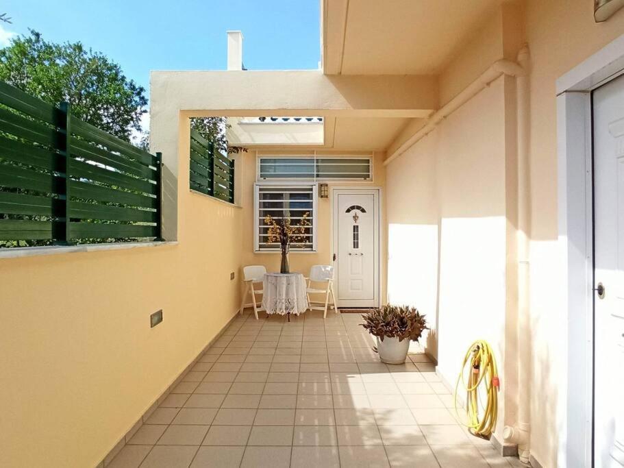 Апартаменты Takis & Machi House Рафина Экстерьер фото