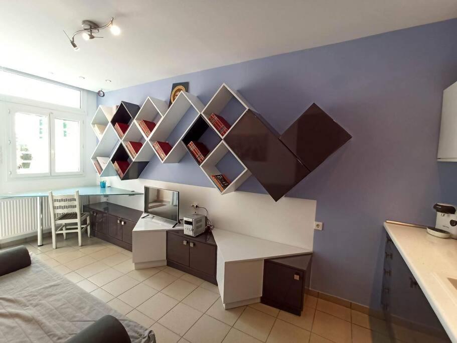 Апартаменты Takis & Machi House Рафина Экстерьер фото